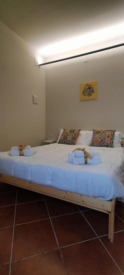 Hotel Casale Di Benedetto Caltagirone Habitación foto